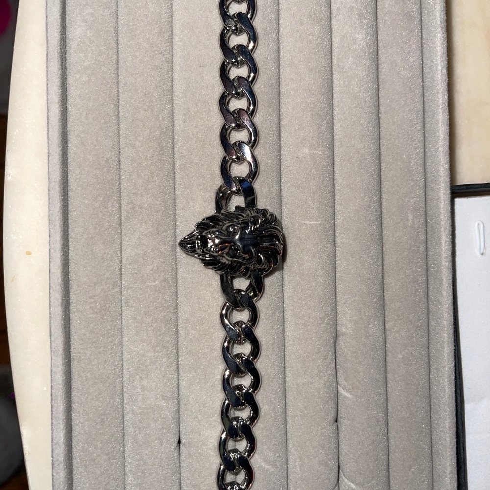 Silver lion Link Chain Bracelet 8.5” men or women